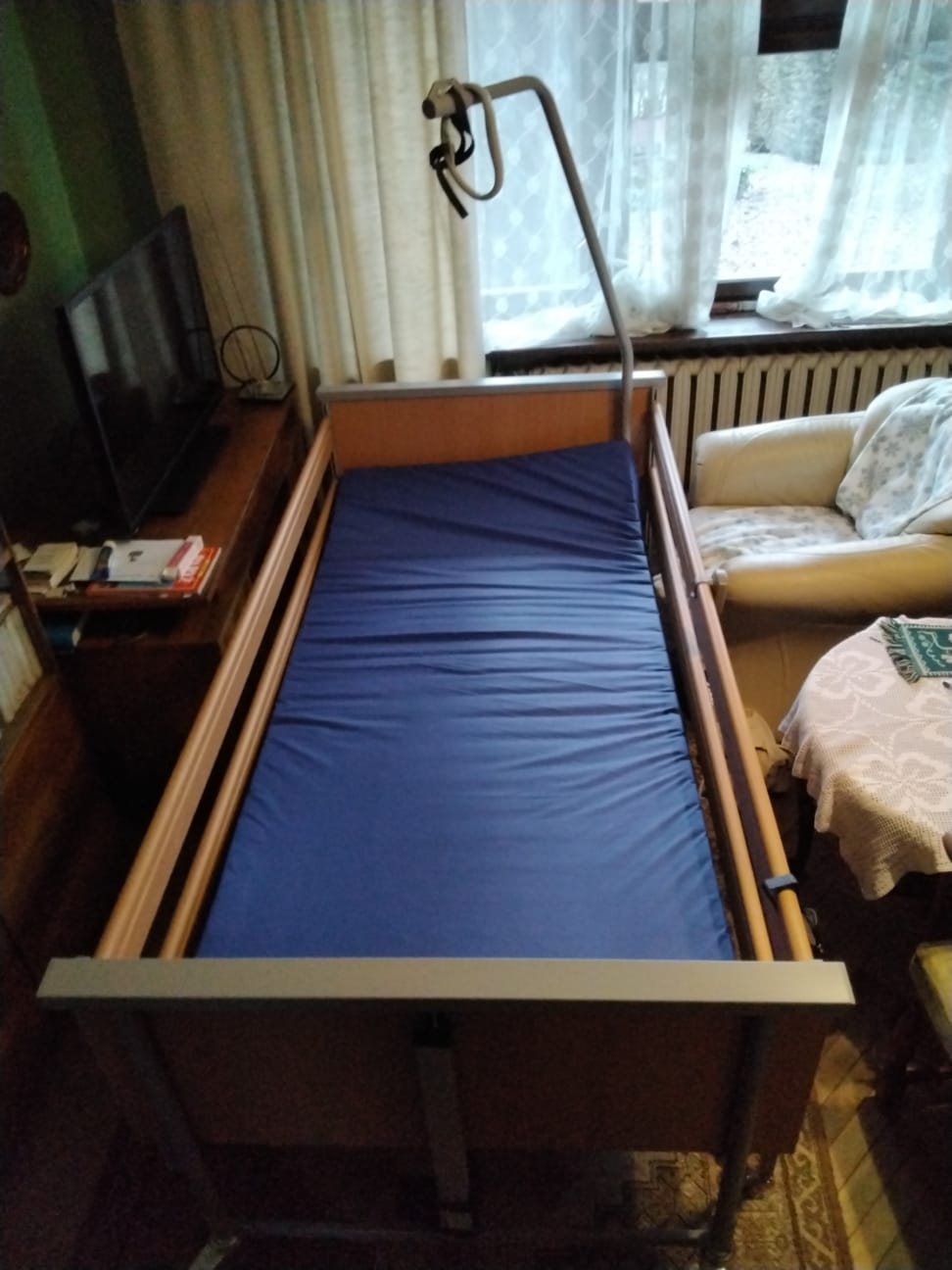 wypożyczalnia sprzętu rehabilitacyjnego Częstochowa, łóżko dla osoby starszej